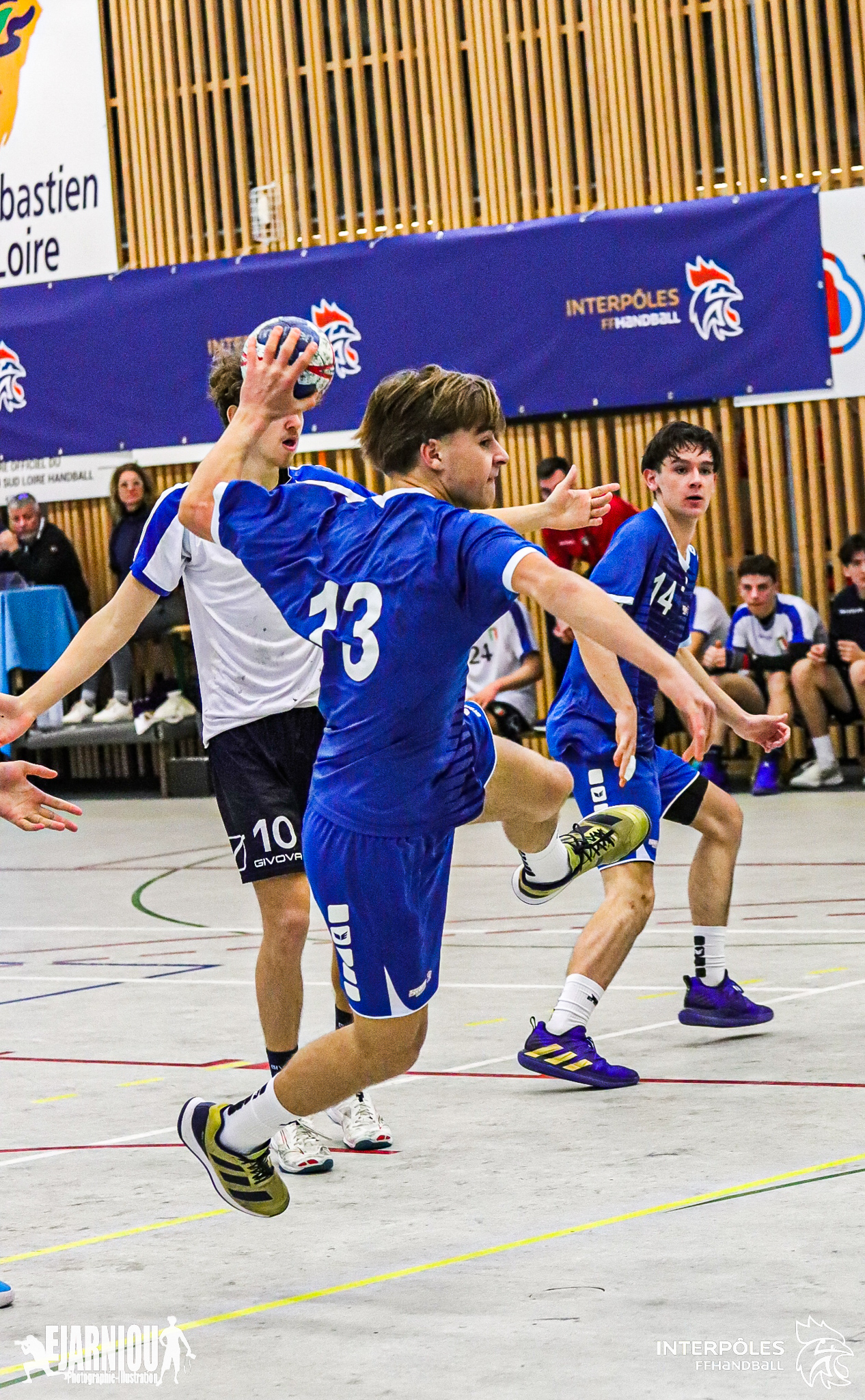 Interpôles de handball : finales de poule salle Luc-Abalo